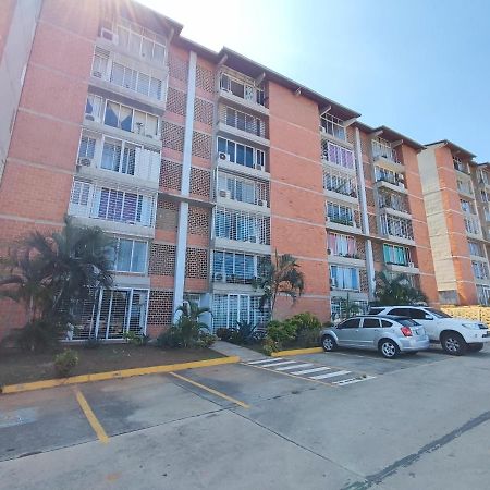 Apartamento Frente Al Aeropuerto De Maiquetía Екстериор снимка