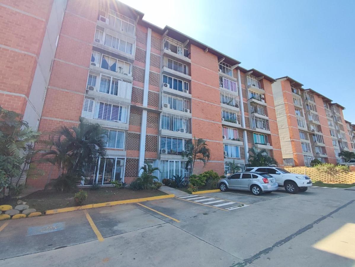 Apartamento Frente Al Aeropuerto De Maiquetía Екстериор снимка